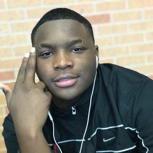 Meet your Posher, Levi